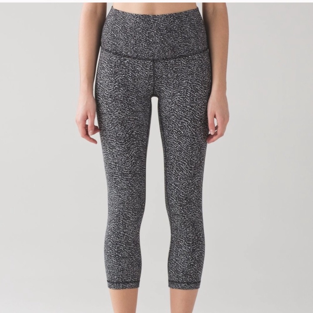 ❌SOLD❌Lululemon pants slightly worn - Picture 8 of 8